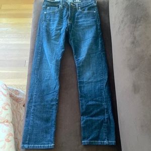 Signature by Levi Strauss Slim Straight Men’s Jeans